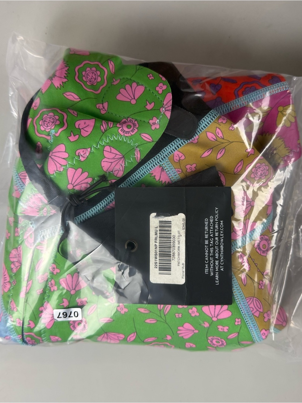 Cynthia Rowley Patchwork Floral Wetsuit Surf Suit Womens Large SPF 50 NEW - Picture 13 of 14
